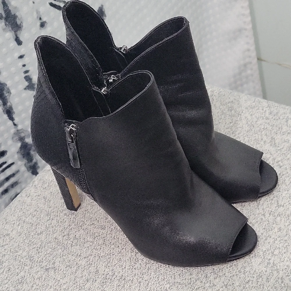 Michael Kors Elegant Black Peep-Toe Ankle Boots Size 8.5